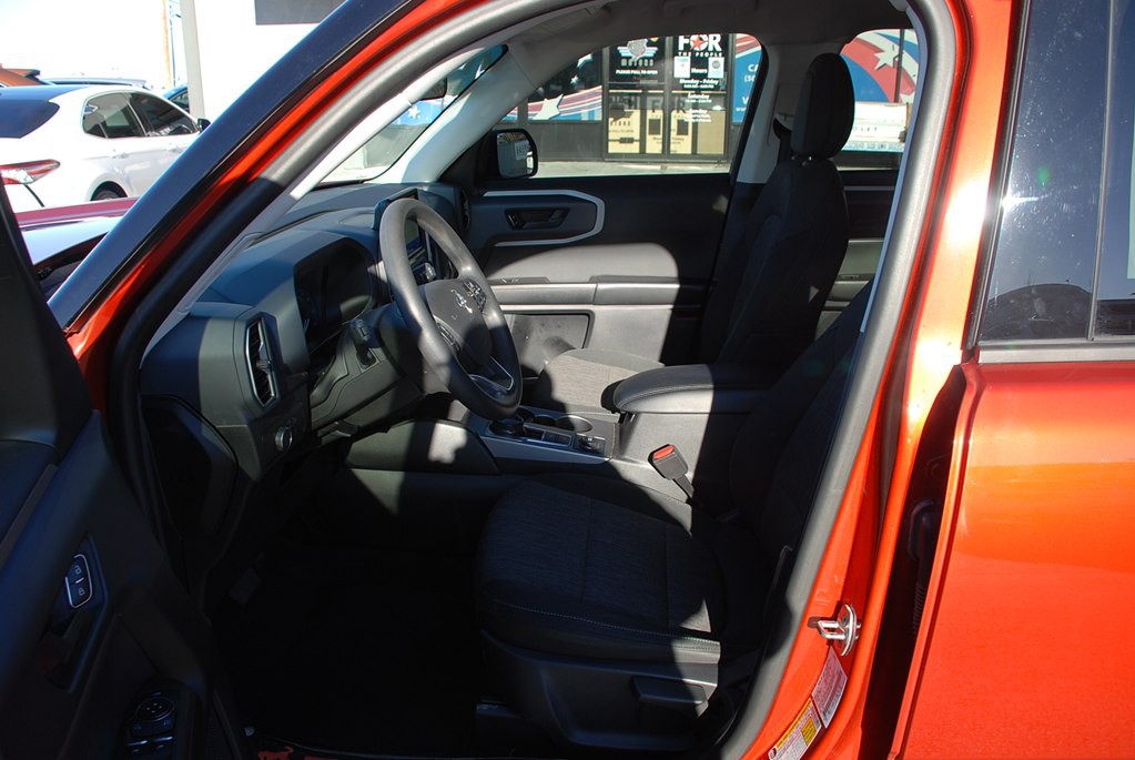 2022 Ford Bronco Image 10