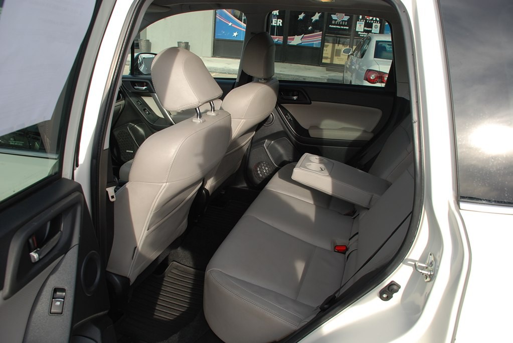 2018 Subaru Forester Image 19