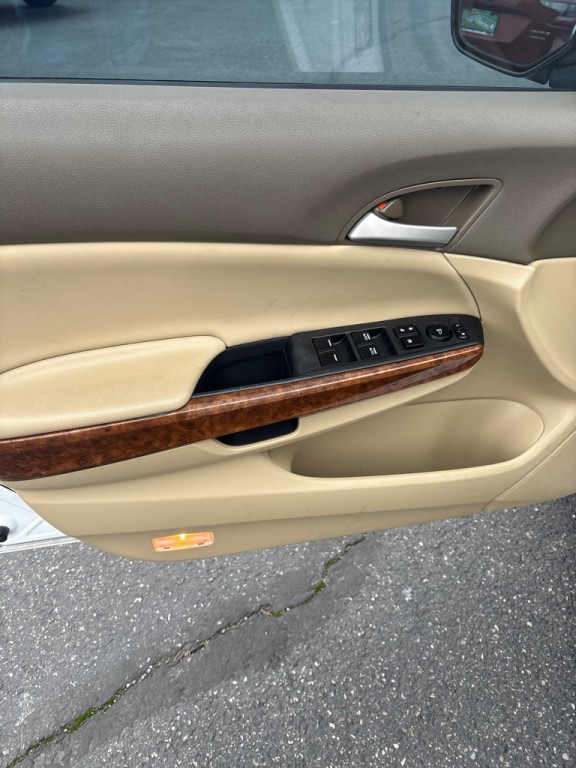 2009 Honda Accord Image 13