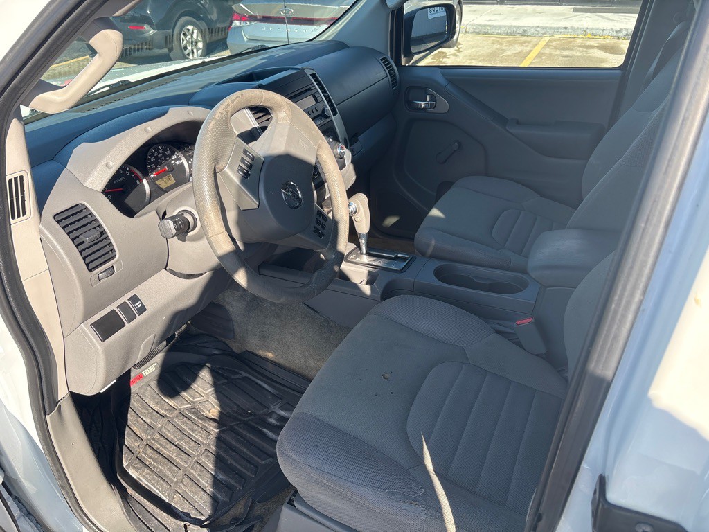 2016 Nissan Frontier Image 10