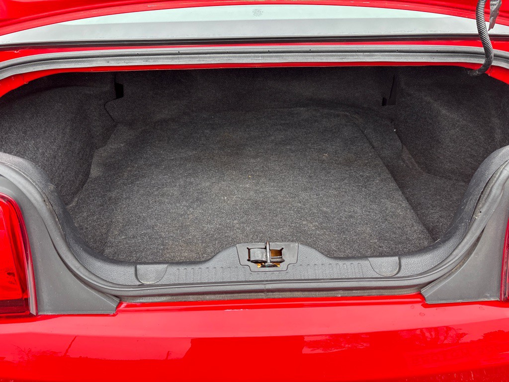 2012 Ford Mustang Image 11