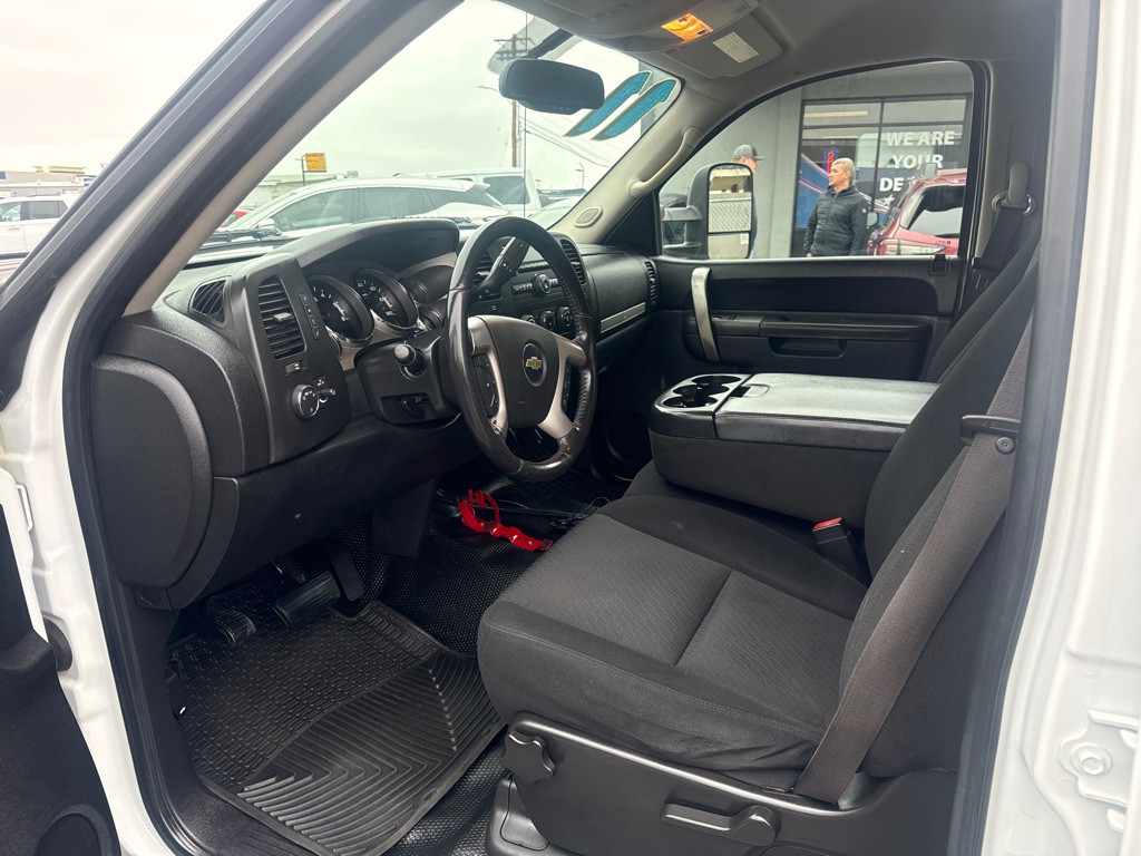 2011 Chevrolet Silverado 1500 Image 9
