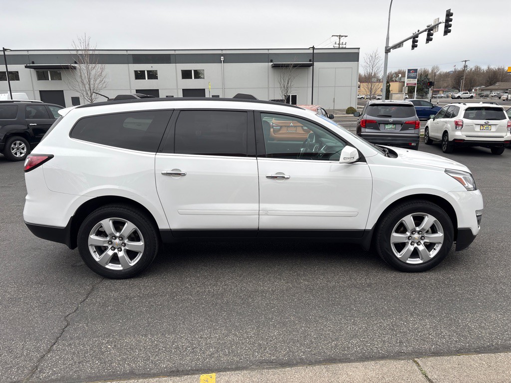 2017 Chevrolet Traverse Image 6