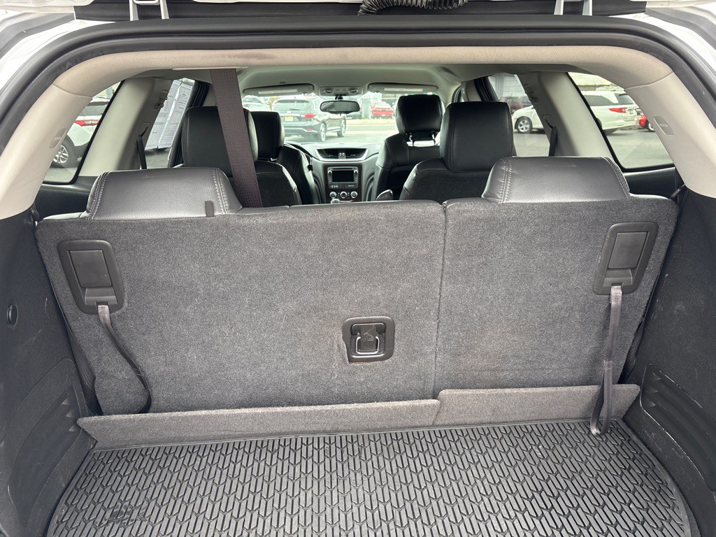 2017 Chevrolet Traverse Image 11