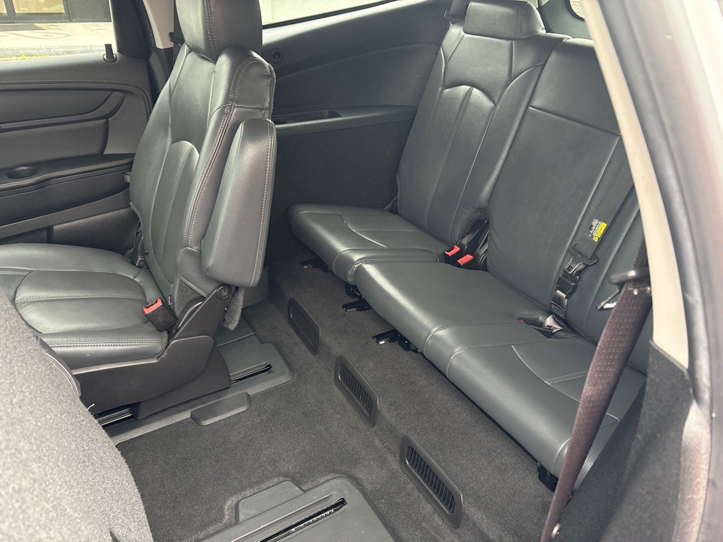 2017 Chevrolet Traverse Image 14