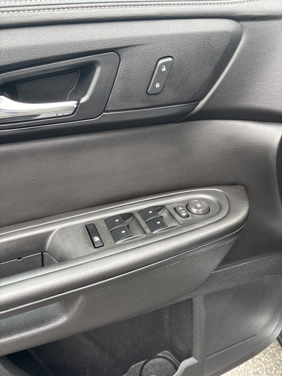 2017 Chevrolet Traverse Image 16