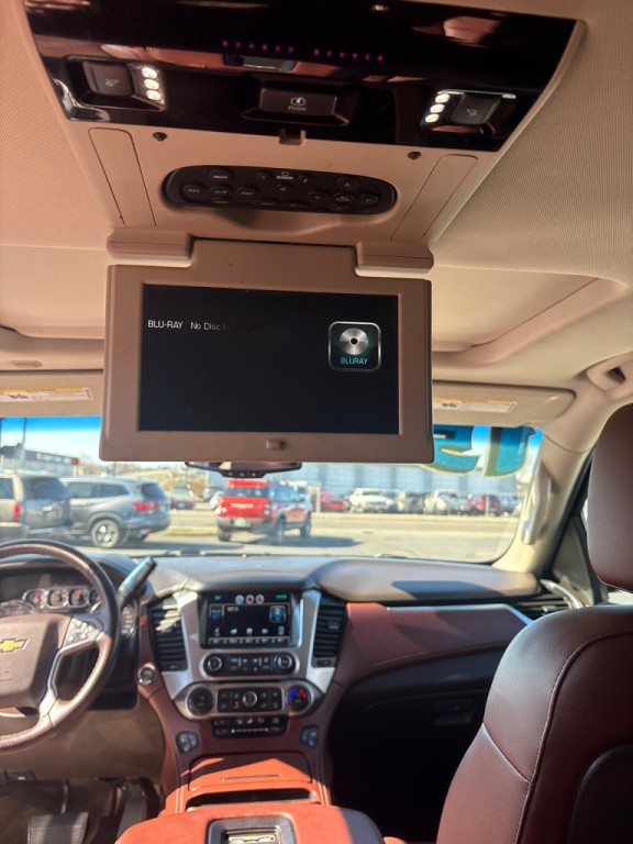 2015 Chevrolet Suburban Image 16