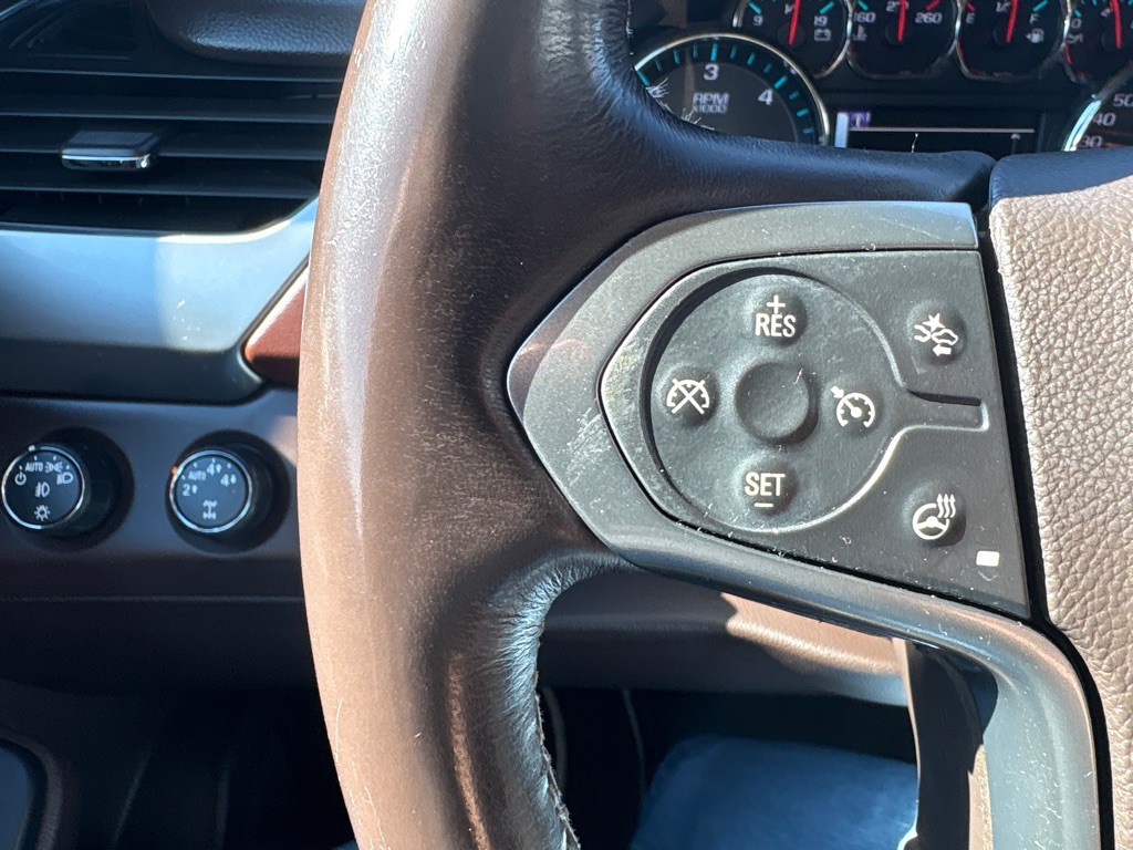 2015 Chevrolet Suburban Image 20