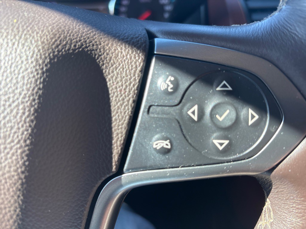 2015 Chevrolet Suburban Image 21