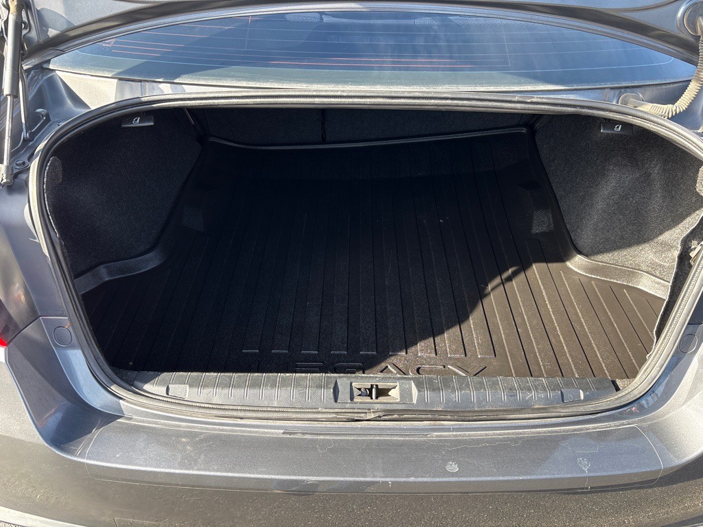 2018 Subaru Legacy Image 11