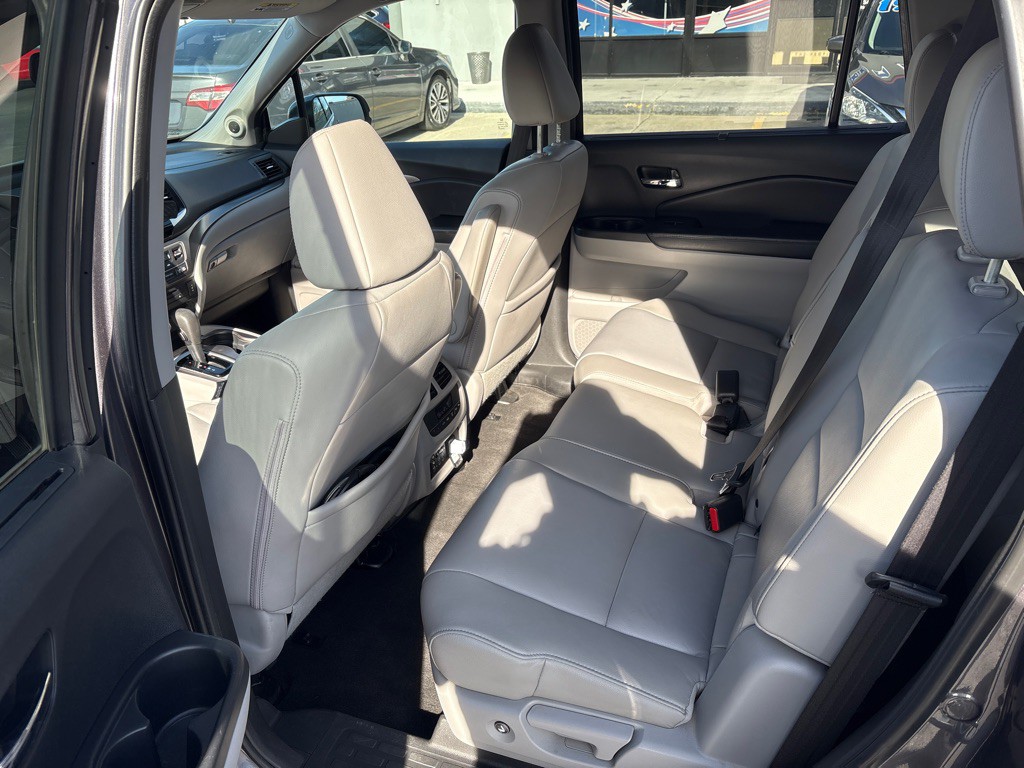 2016 Honda Pilot Image 12