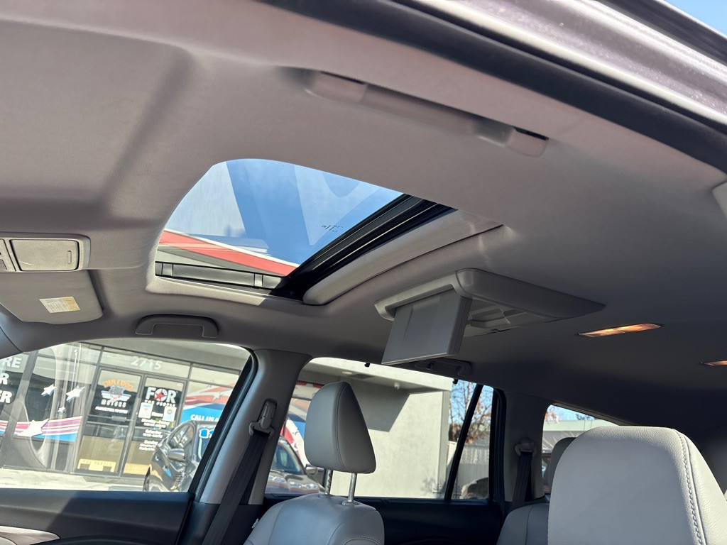 2016 Honda Pilot Image 16