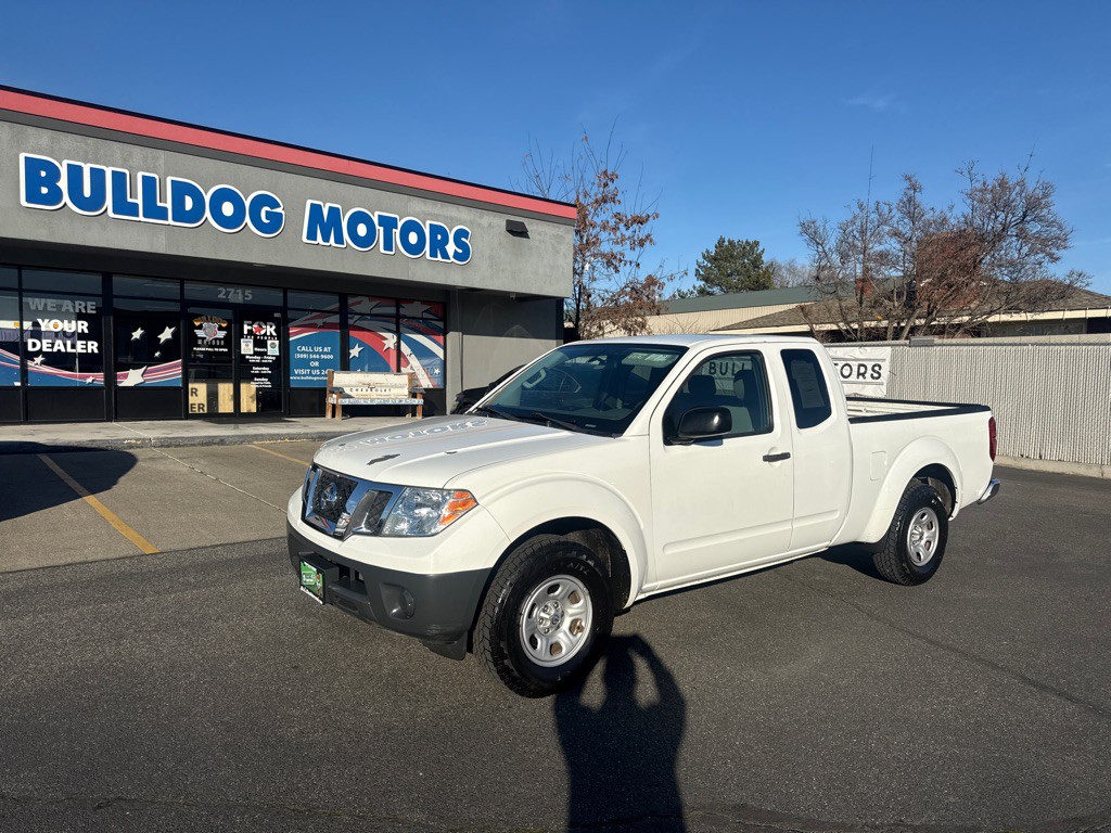 2016 Nissan Frontier Image 1