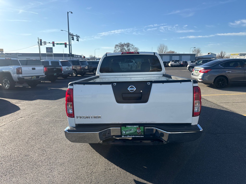 2016 Nissan Frontier Image 4