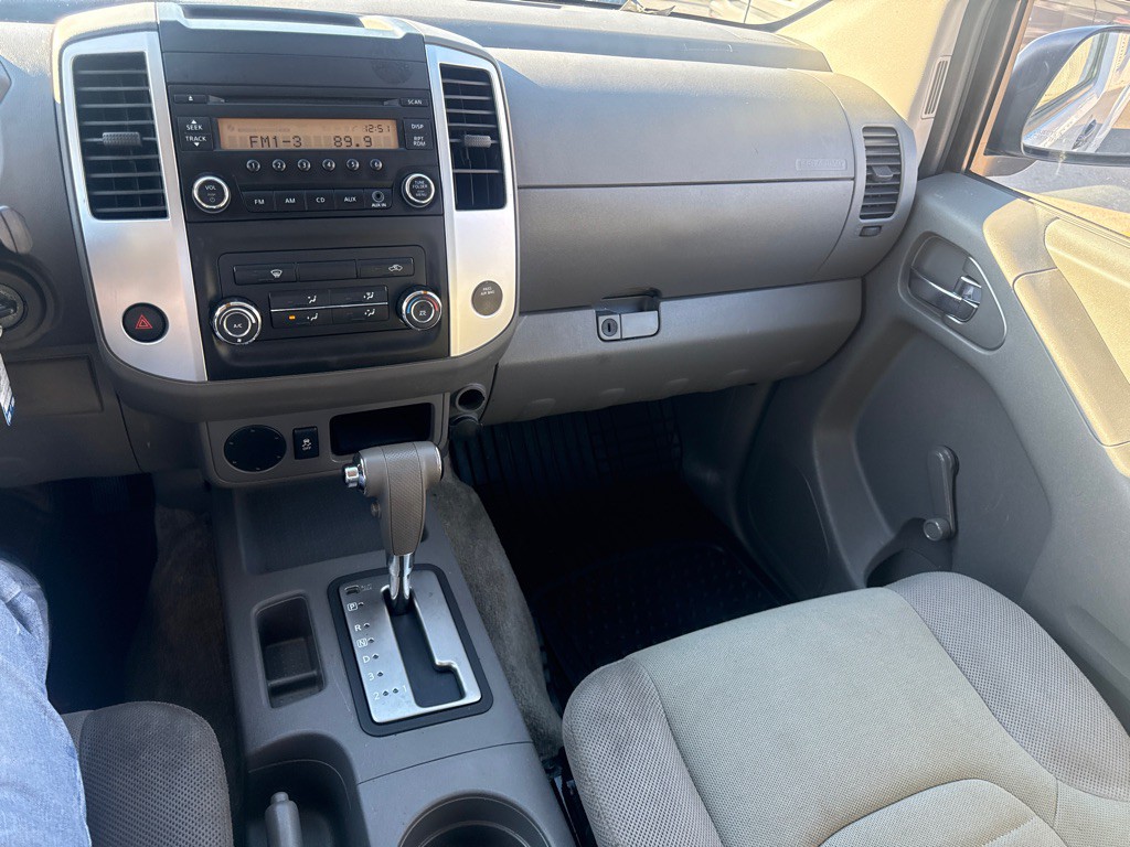 2016 Nissan Frontier Image 13