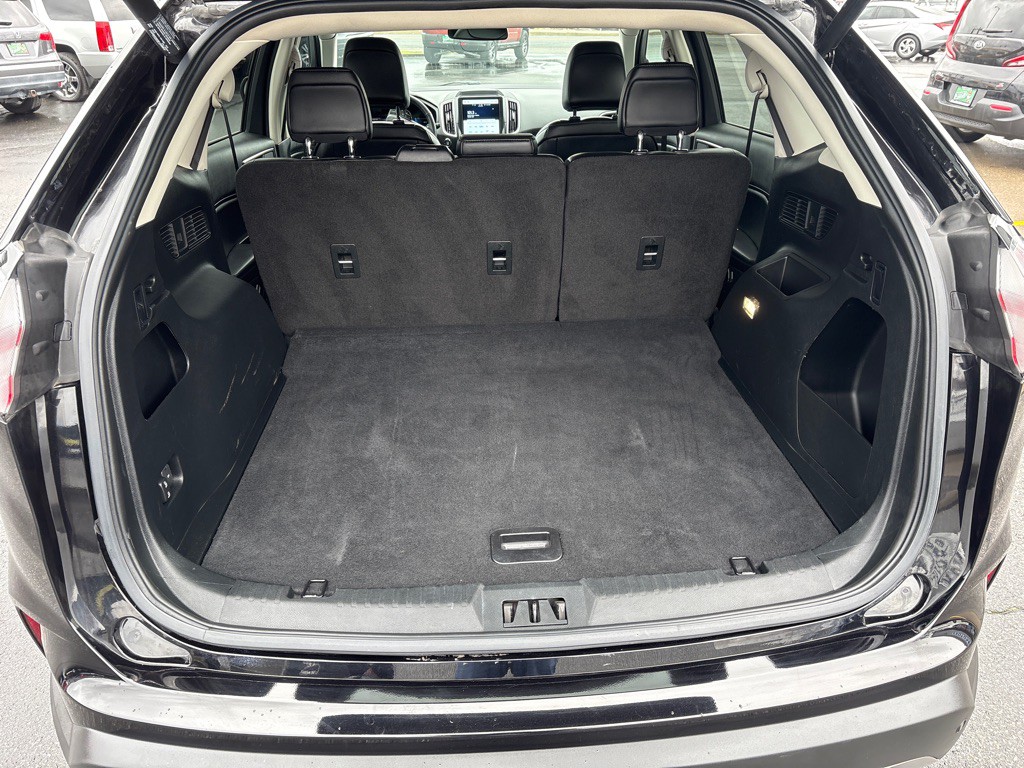 2022 Ford Edge Image 11