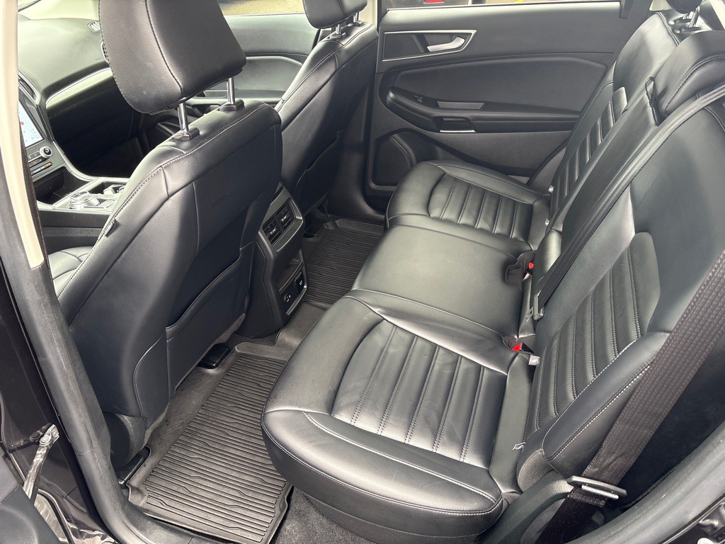 2022 Ford Edge Image 14
