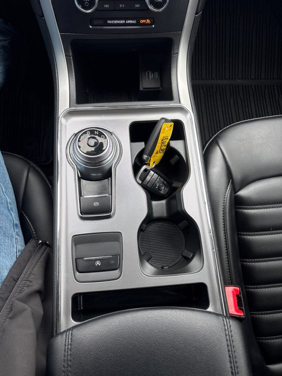 2022 Ford Edge Image 19