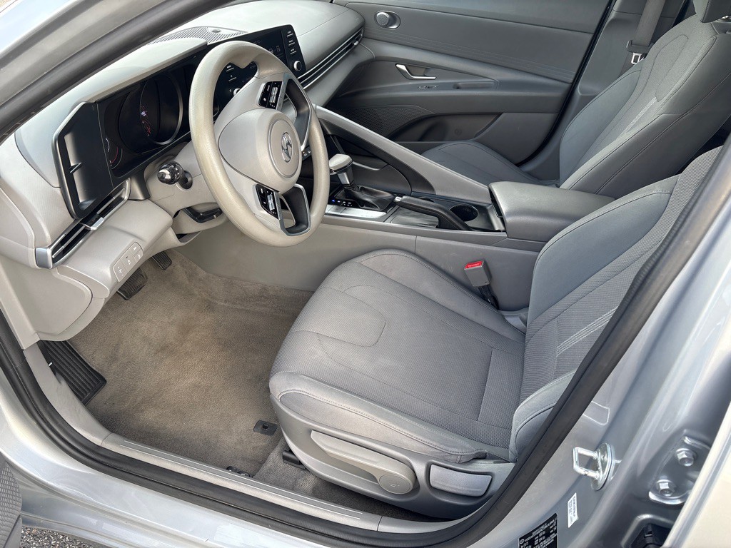 2021 Hyundai Elantra Image 11