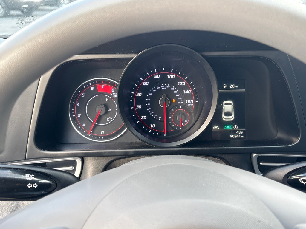 2021 Hyundai Elantra Image 15