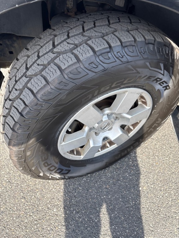 2006 Nissan Frontier Image 9