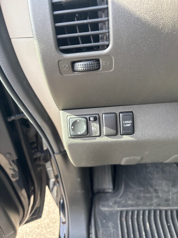 2006 Nissan Frontier Image 14