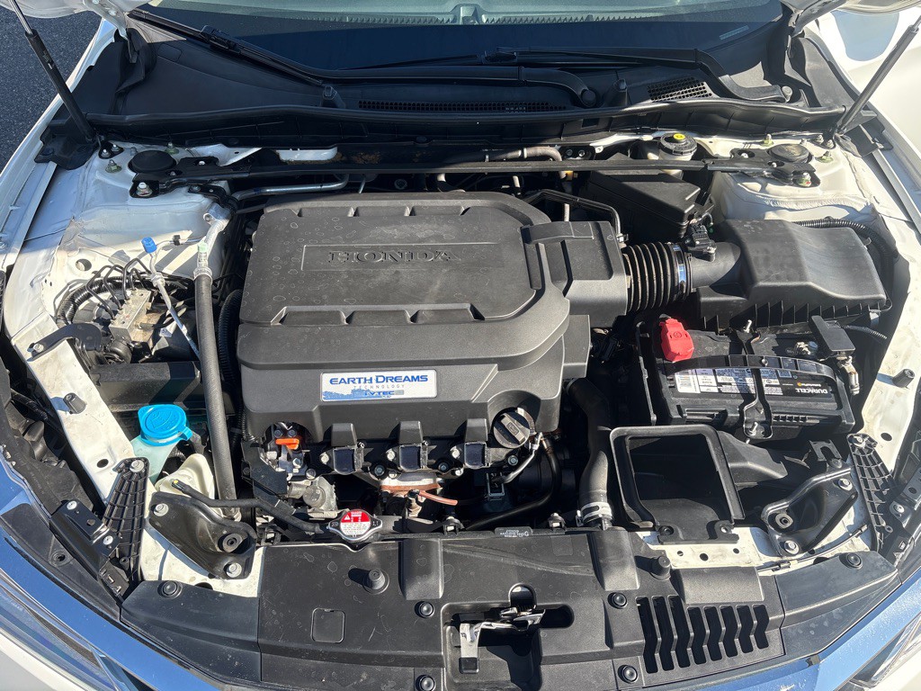 2016 Honda Accord Image 9