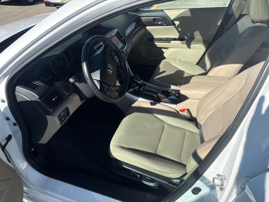 2016 Honda Accord Image 11