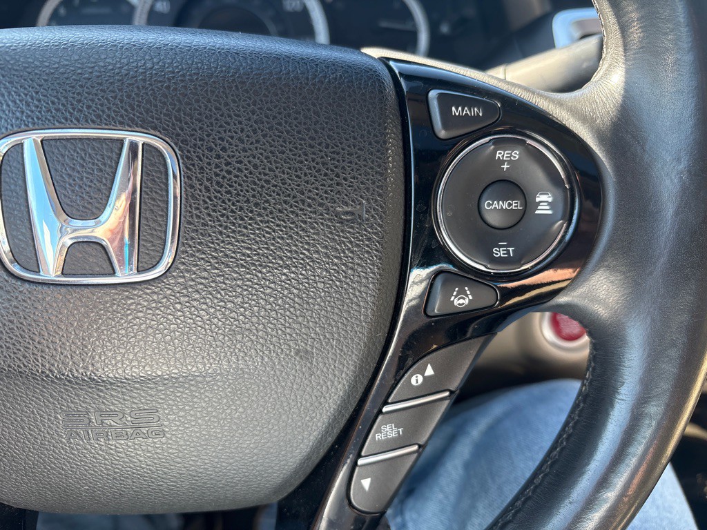 2016 Honda Accord Image 16