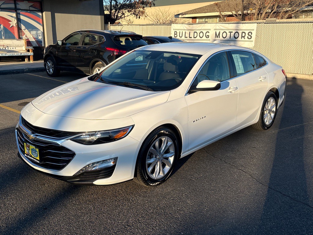 2023 Chevrolet Malibu Image 1