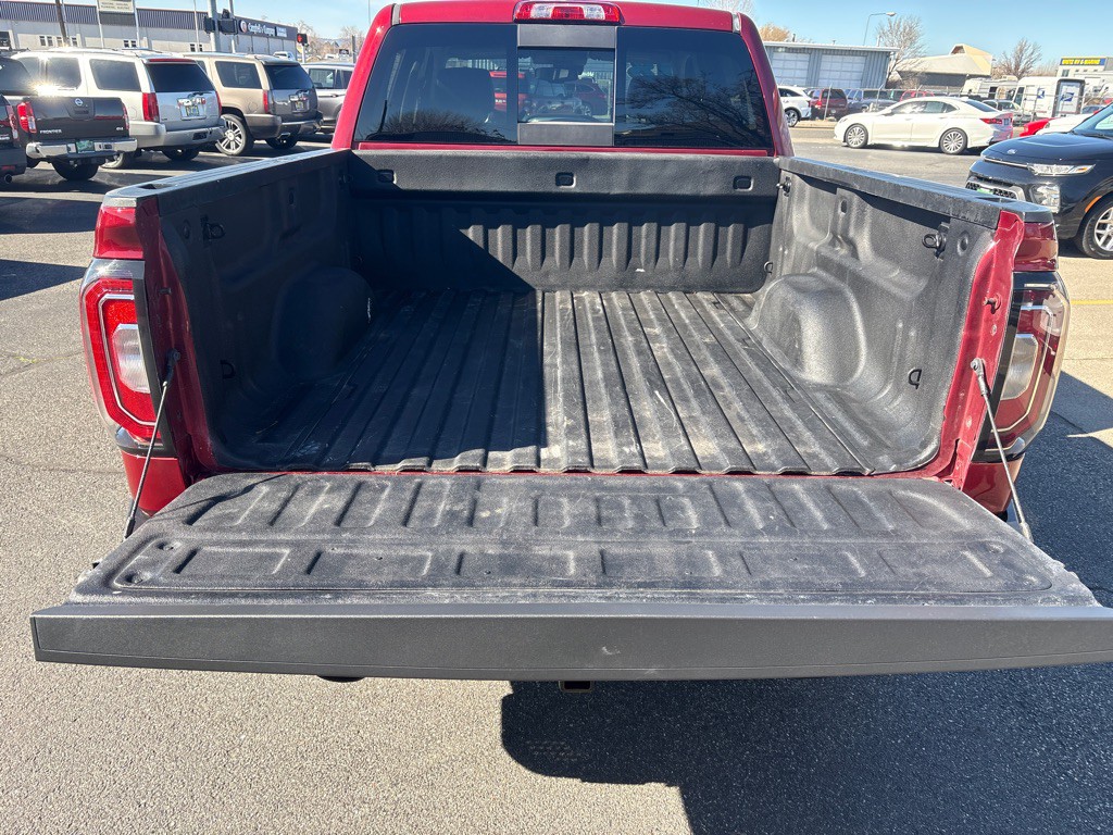 2018 GMC Sierra Image 12