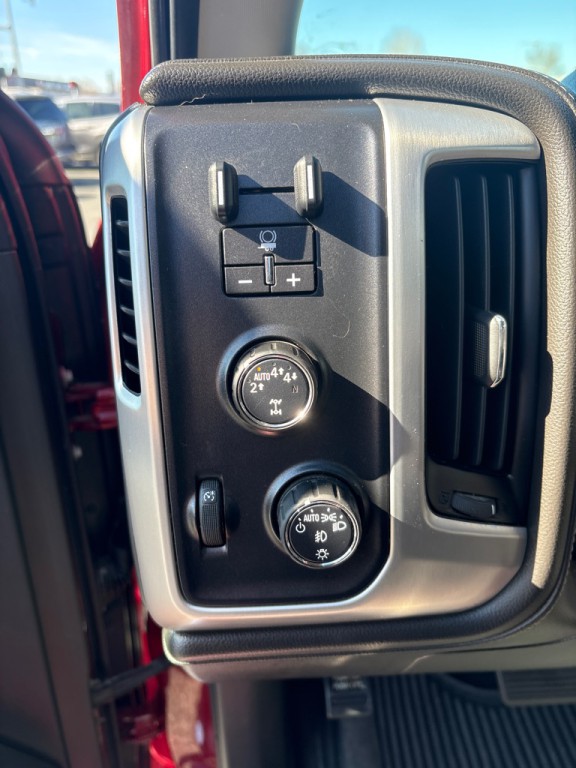 2018 GMC Sierra Image 16