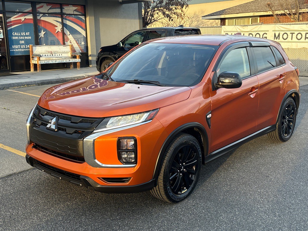 2021 Mitsubishi Outlander Image 1