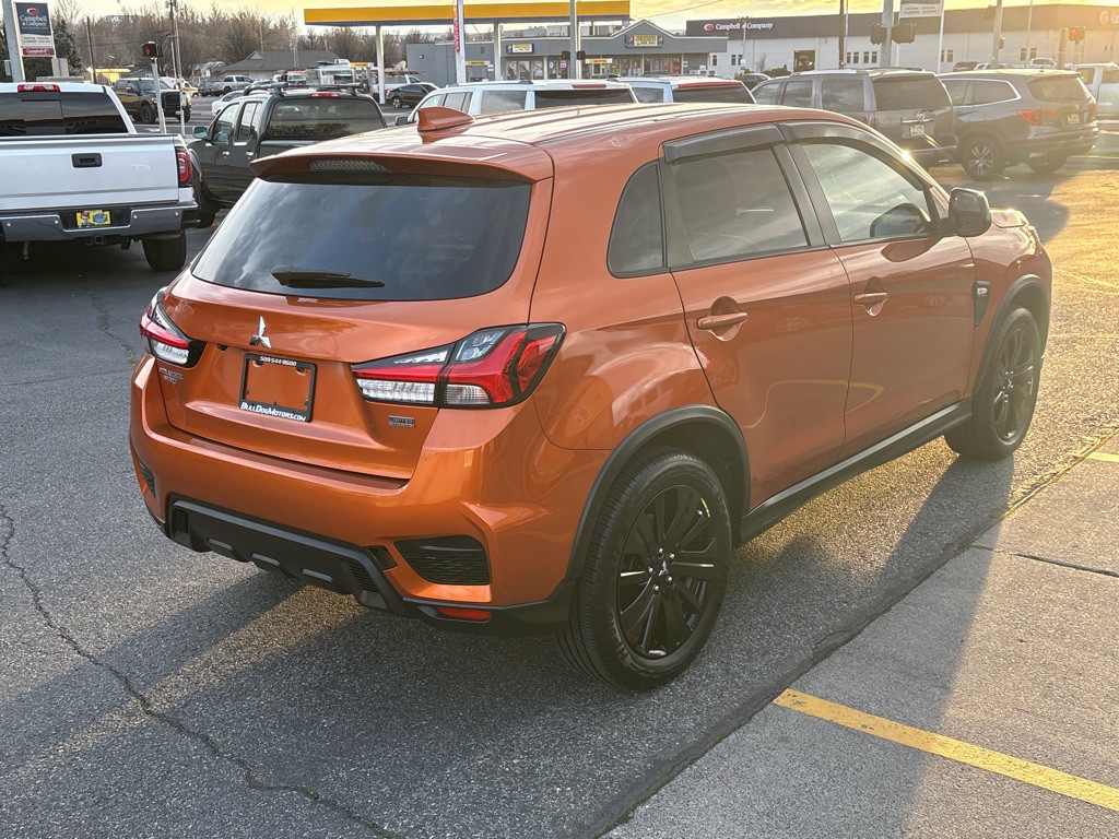 2021 Mitsubishi Outlander Image 7