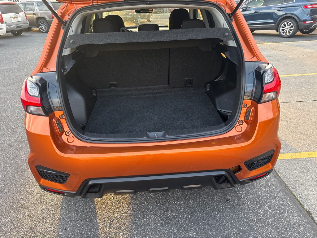 2021 Mitsubishi Outlander Image 11