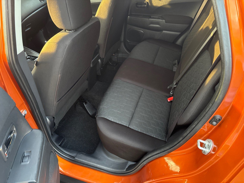 2021 Mitsubishi Outlander Image 13