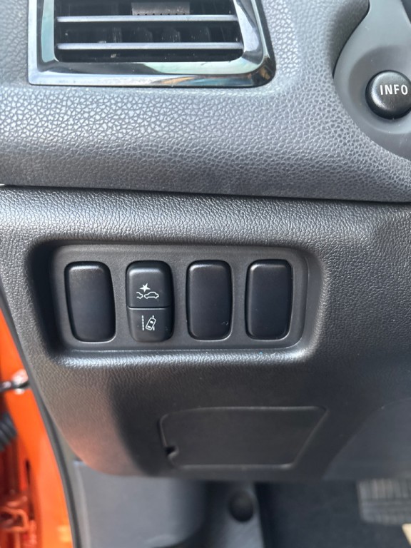 2021 Mitsubishi Outlander Image 15