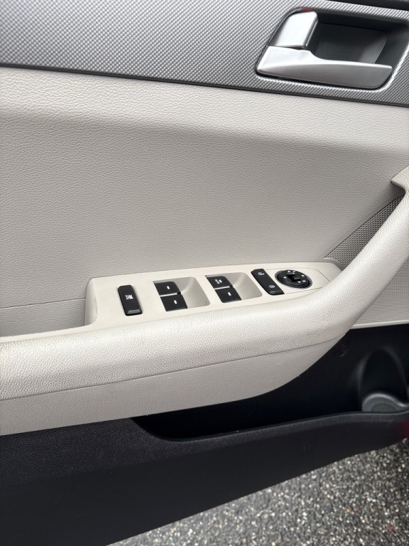 2017 Hyundai Sonata Image 14