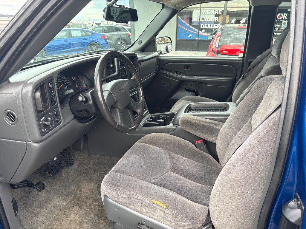 2004 GMC Sierra Image 13