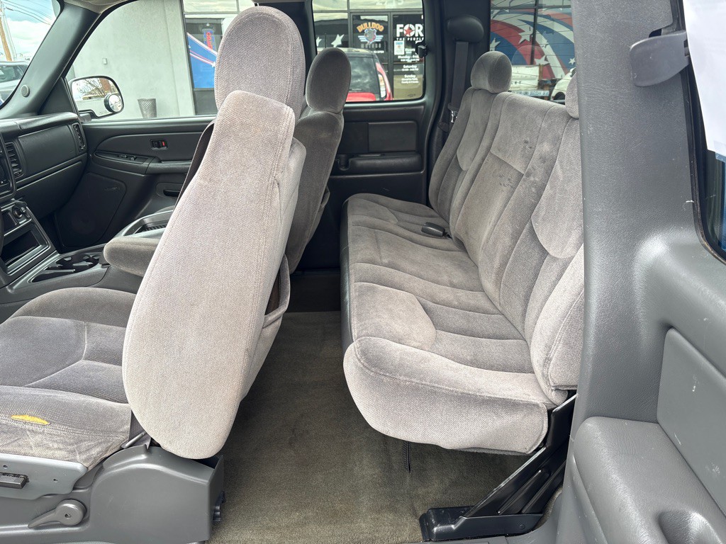 2004 GMC Sierra Image 14