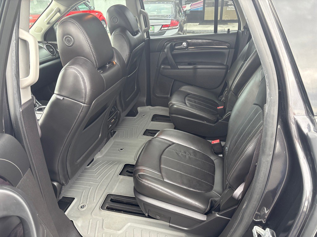 2015 Buick Enclave Image 10