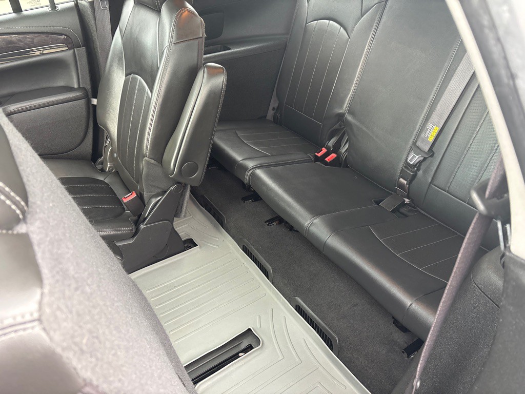 2015 Buick Enclave Image 11