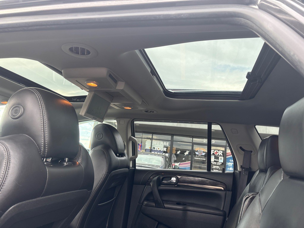 2015 Buick Enclave Image 12