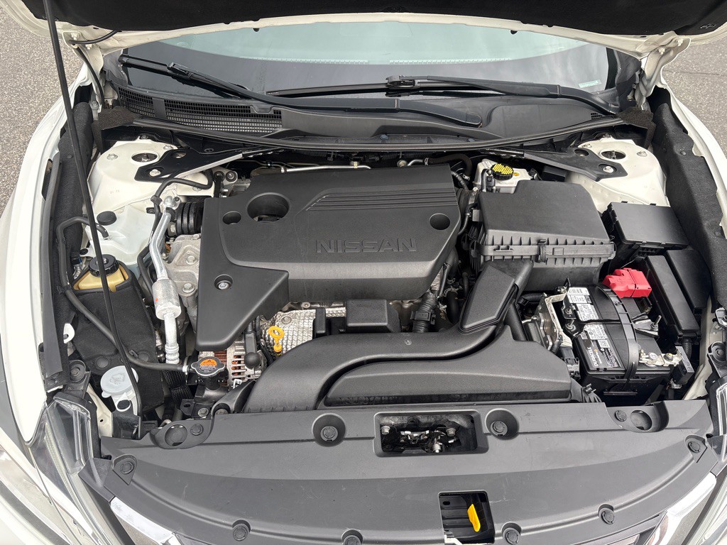 2018 Nissan Altima Image 9