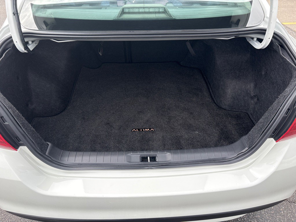 2018 Nissan Altima Image 10
