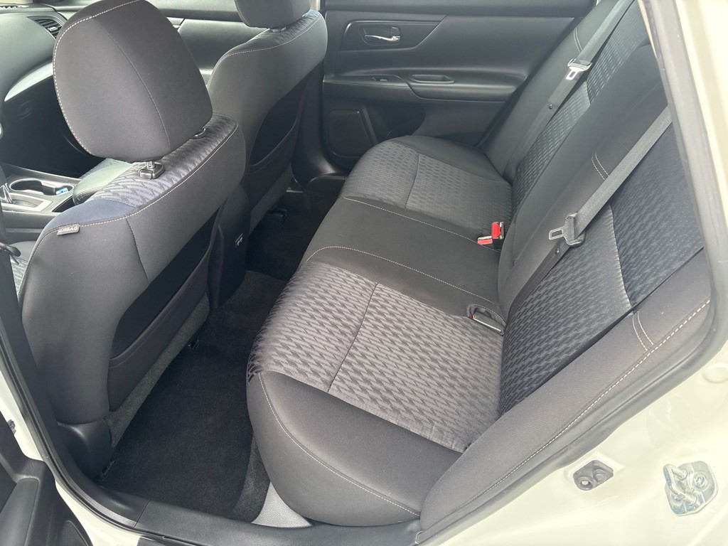 2018 Nissan Altima Image 12