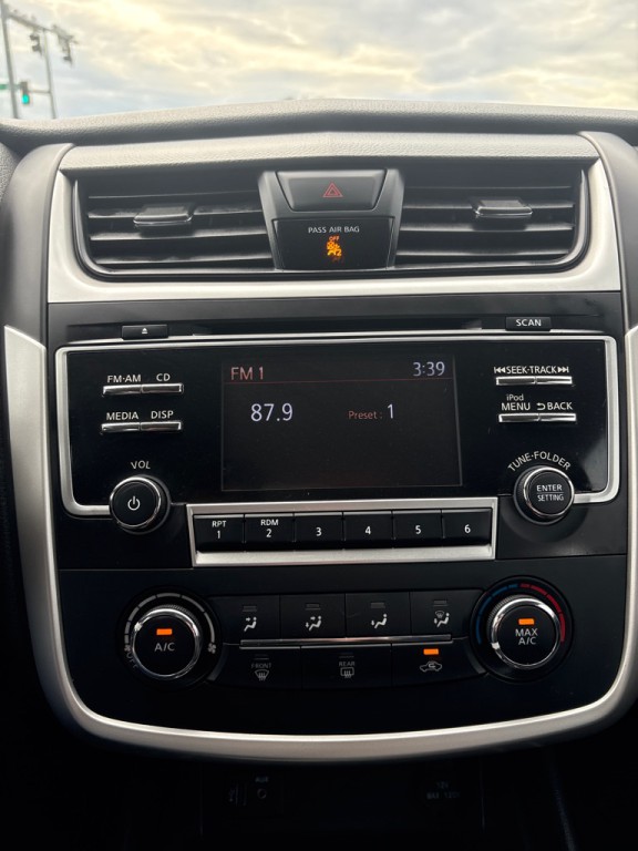 2018 Nissan Altima Image 17