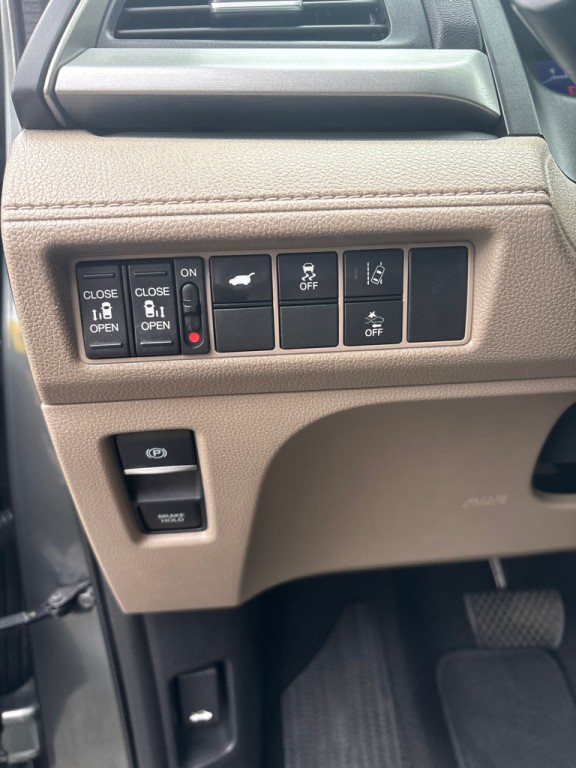 2018 Honda Odyssey Image 16