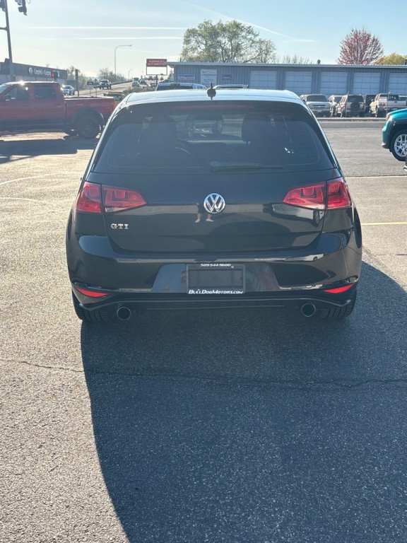 2016 Volkswagen GTI Image 8