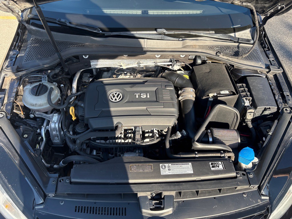 2016 Volkswagen GTI Image 10